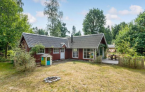 2 Bedroom Beautiful Home In Strøby, Strøby
